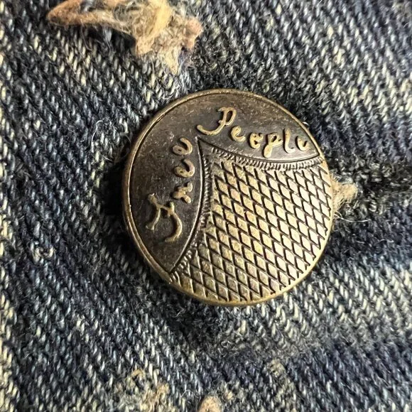 Free People Mixed Media Distressed Cropped Hooded Denim Knit Jean Jacket‎ Size S - Picture 4 of 12